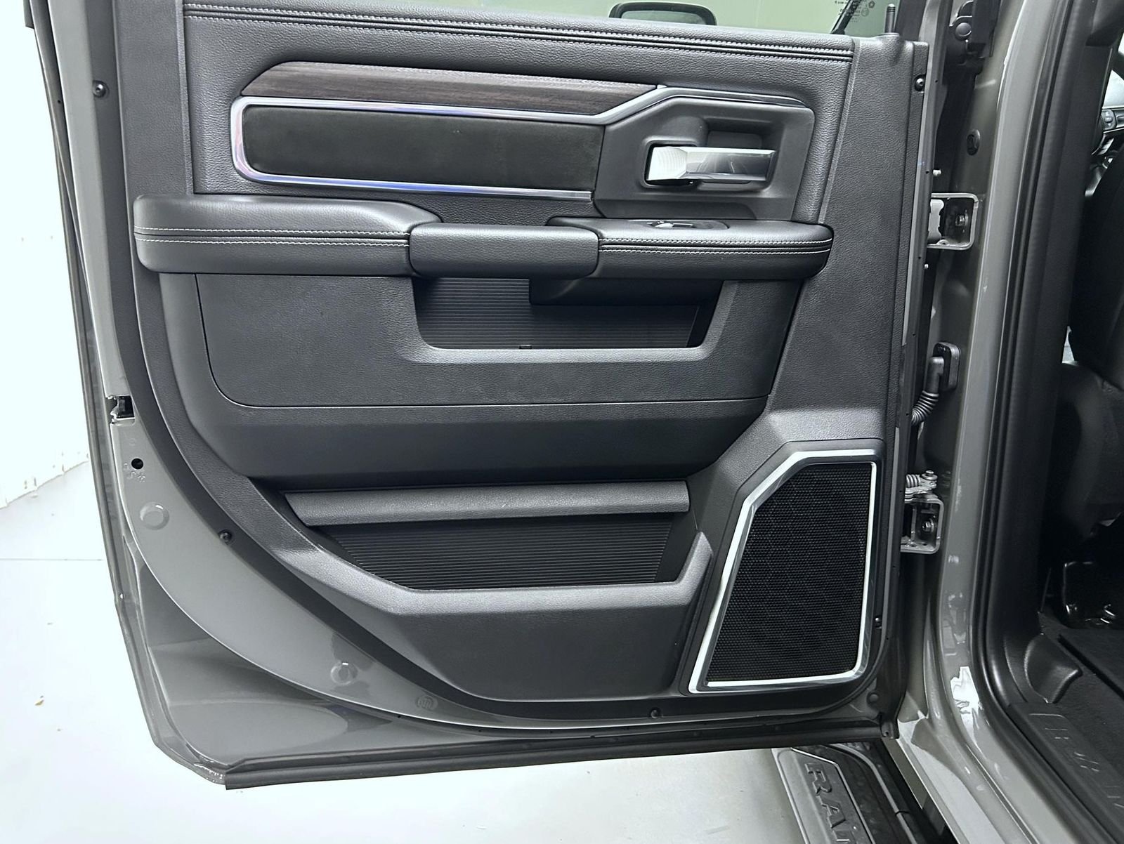 New 2026 Ceramic Gray Clear-Coat Exterior Paint RAM Laramie image 20