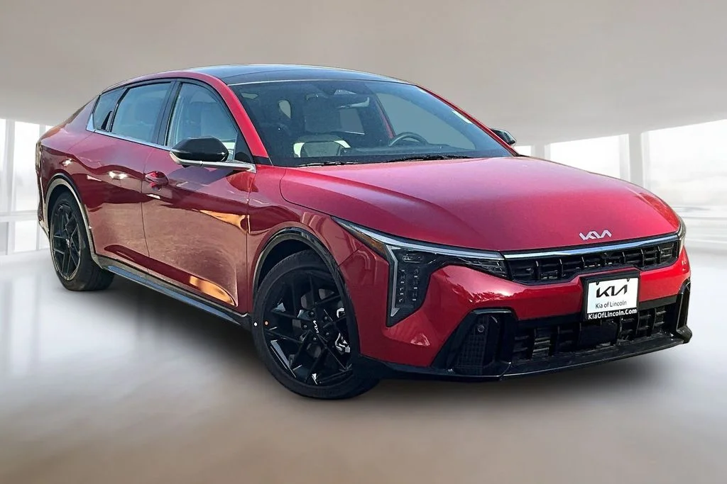 New 2026 Currant Red Kia GT-Line Turbo image 2