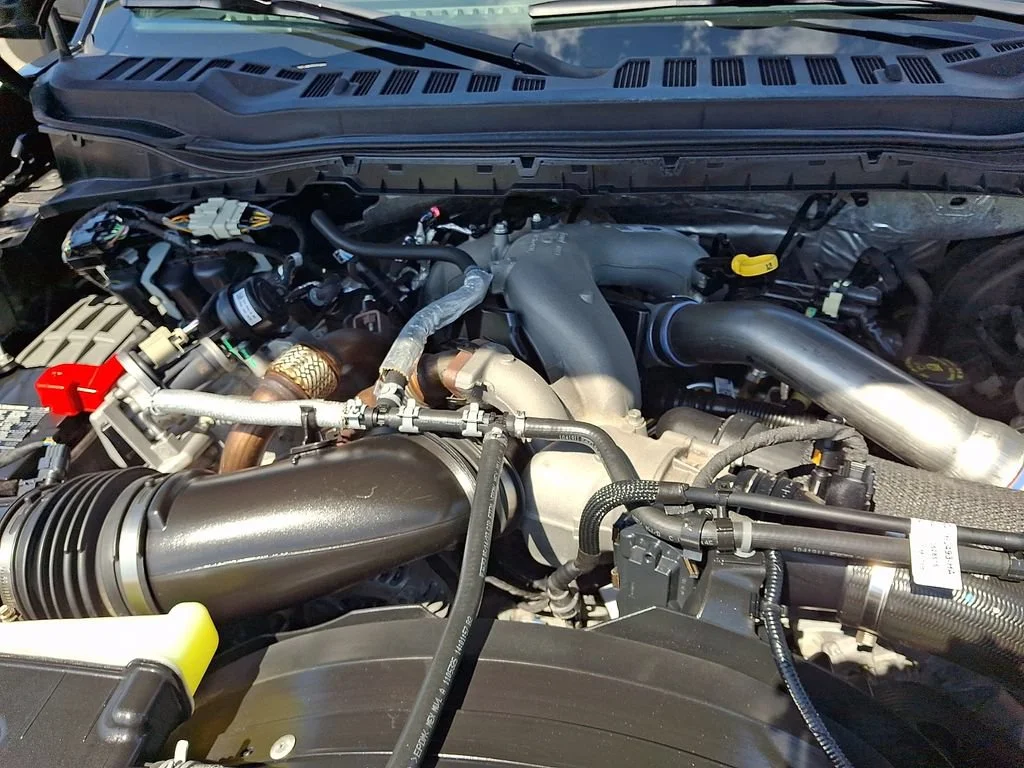 Used 2023  Ford XL image 30