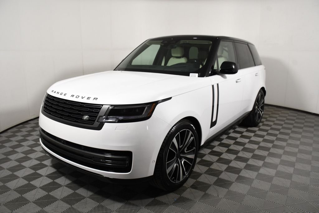 New 2026 Ostuni Pearl W Land Rover SE image 1