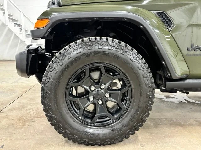Used 2022 Green Jeep Willys image 9