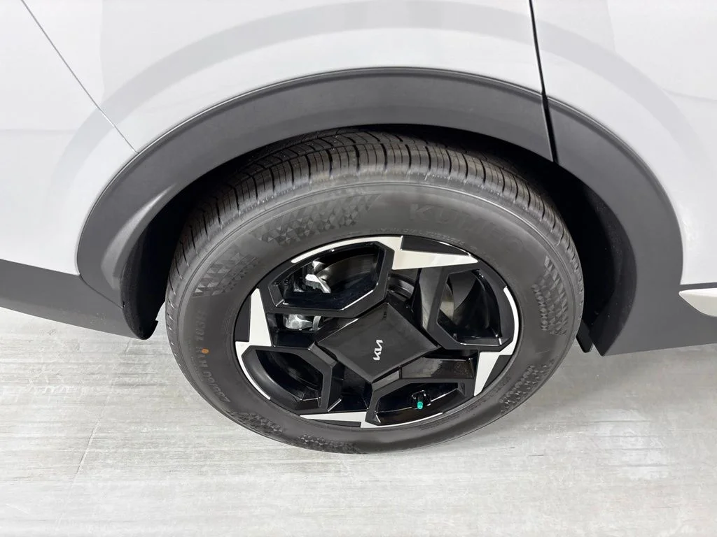 New 2026 Wolf Gray Kia EX image 10