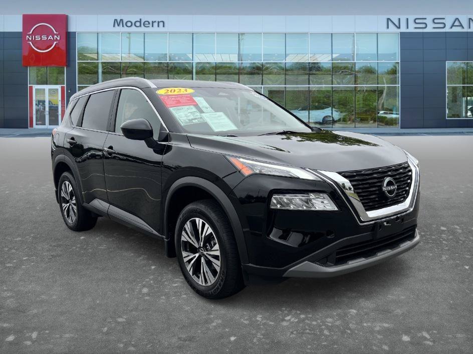 Used 2023 Super Black Nissan SV image 3