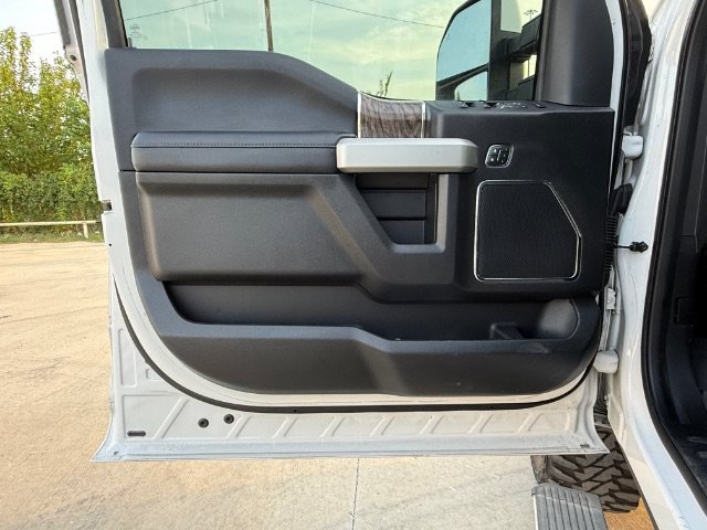 Used 2019 White Ford LARIAT image 23