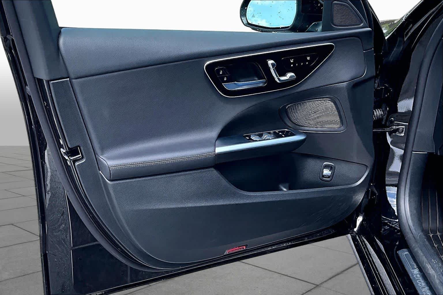 Used 2025 Black Mercedes-Benz C 300 image 22