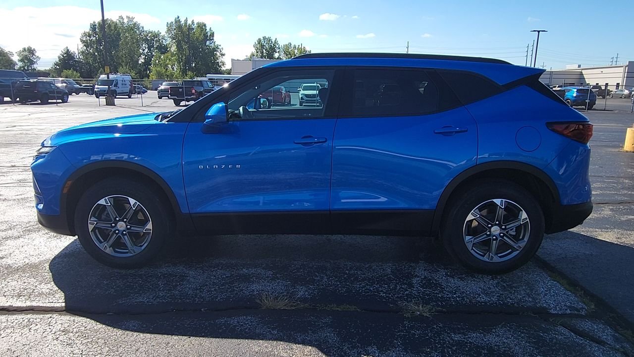 Used 2024 Riptide Blue Metallic Chevrolet LT image 5
