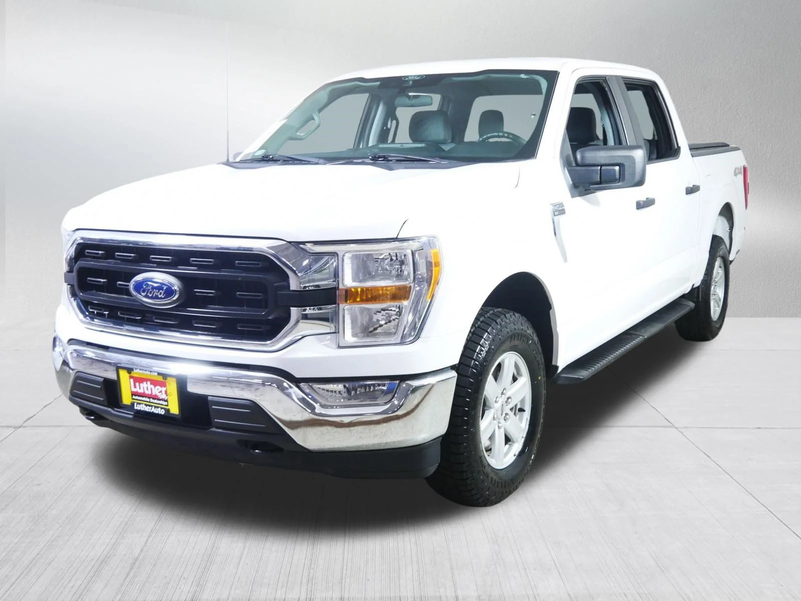 Used 2022 Space White Metallic Ford XLT image 3
