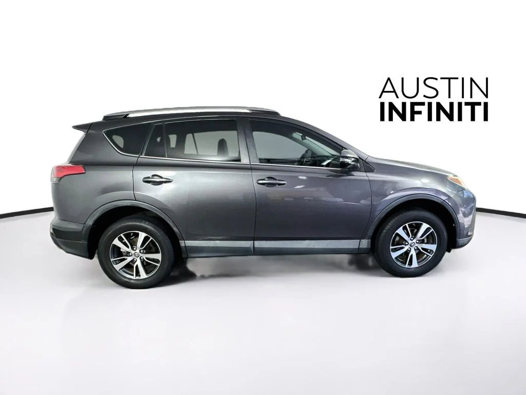 Used 2017 Gray Toyota XLE image 8