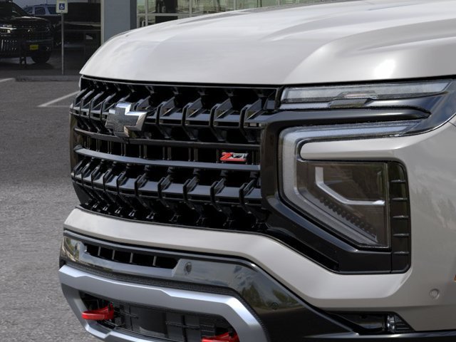 2027 Chevrolet Suburban Z71 - Photo 13