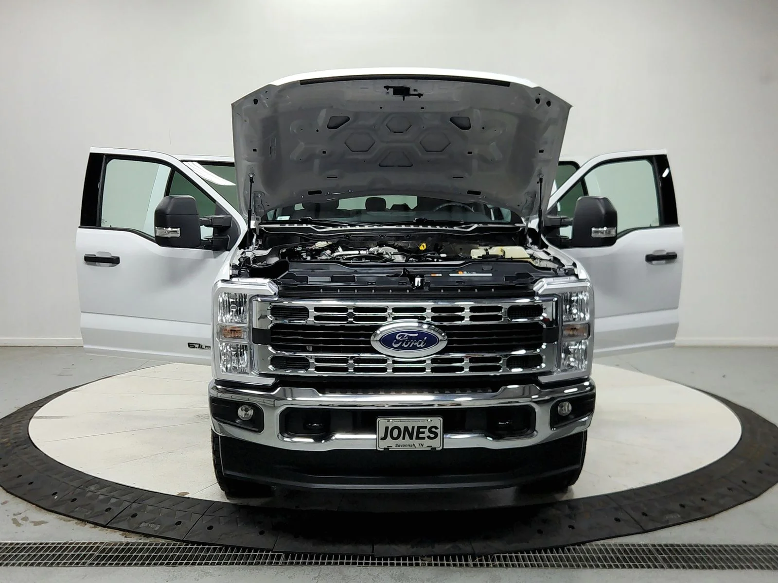 Used 2025 White Ford XLT image 11