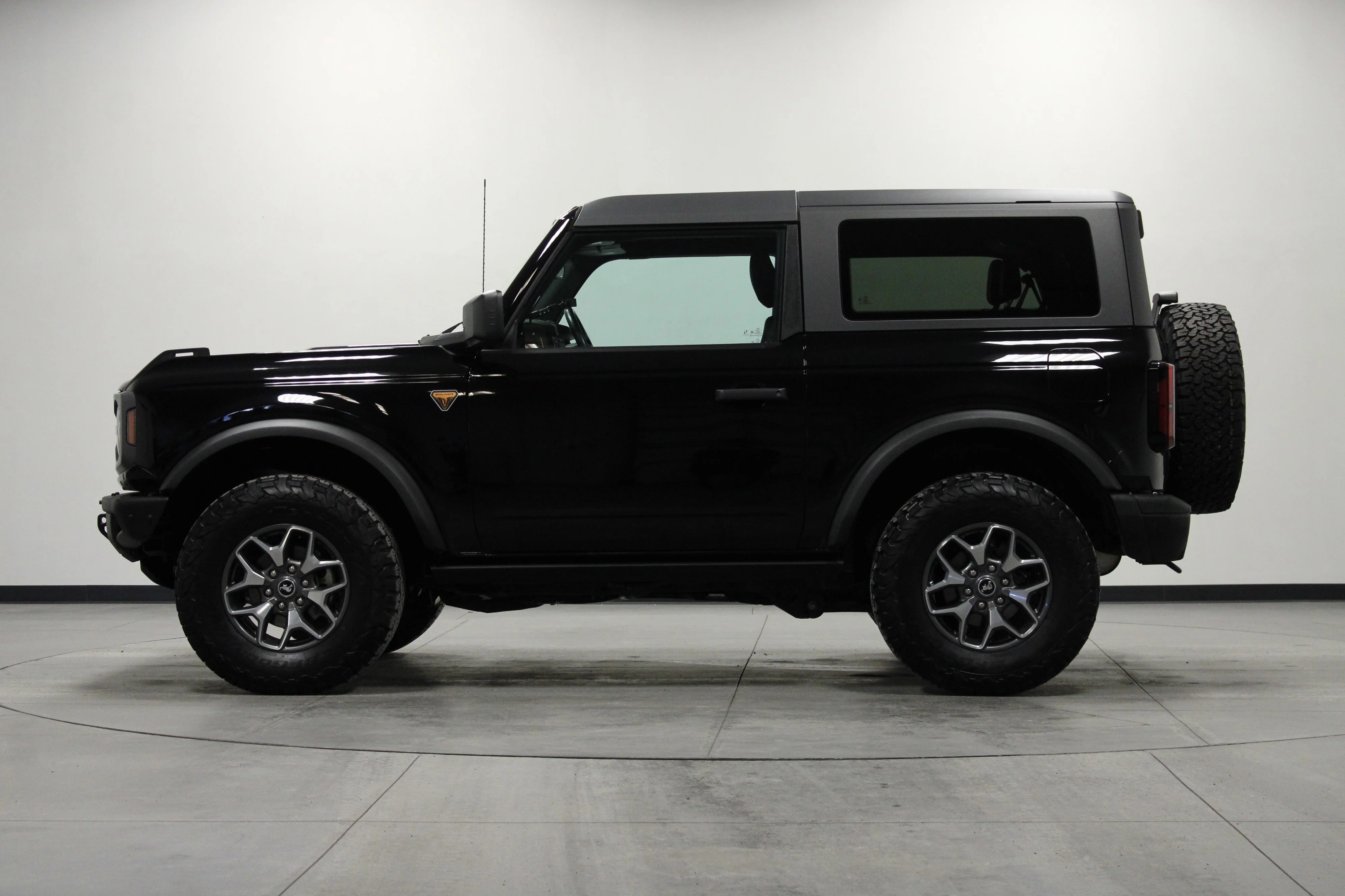 Used 2024 Shadow Black Ford Badlands image 7