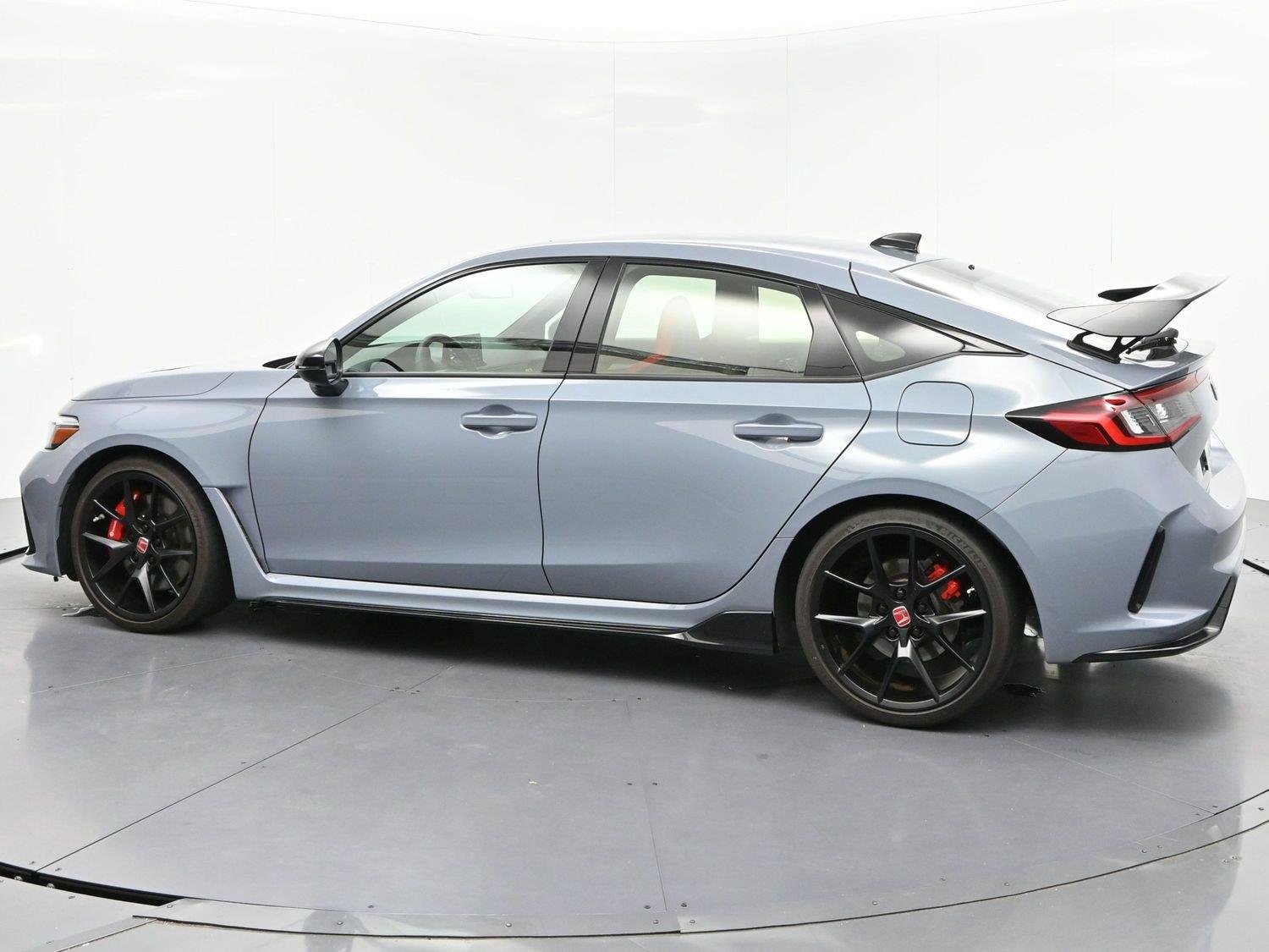 Used 2024 Sonic Gray Pearl Honda Type R image 5