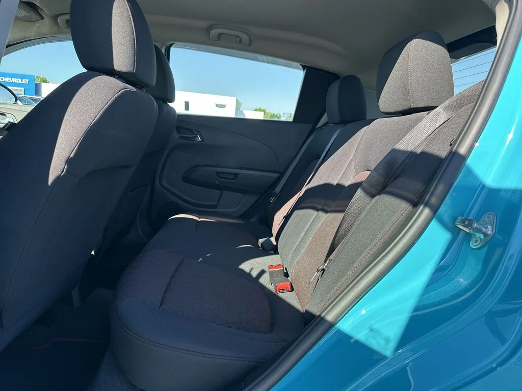 Used 2020 Blue Chevrolet LT image 26