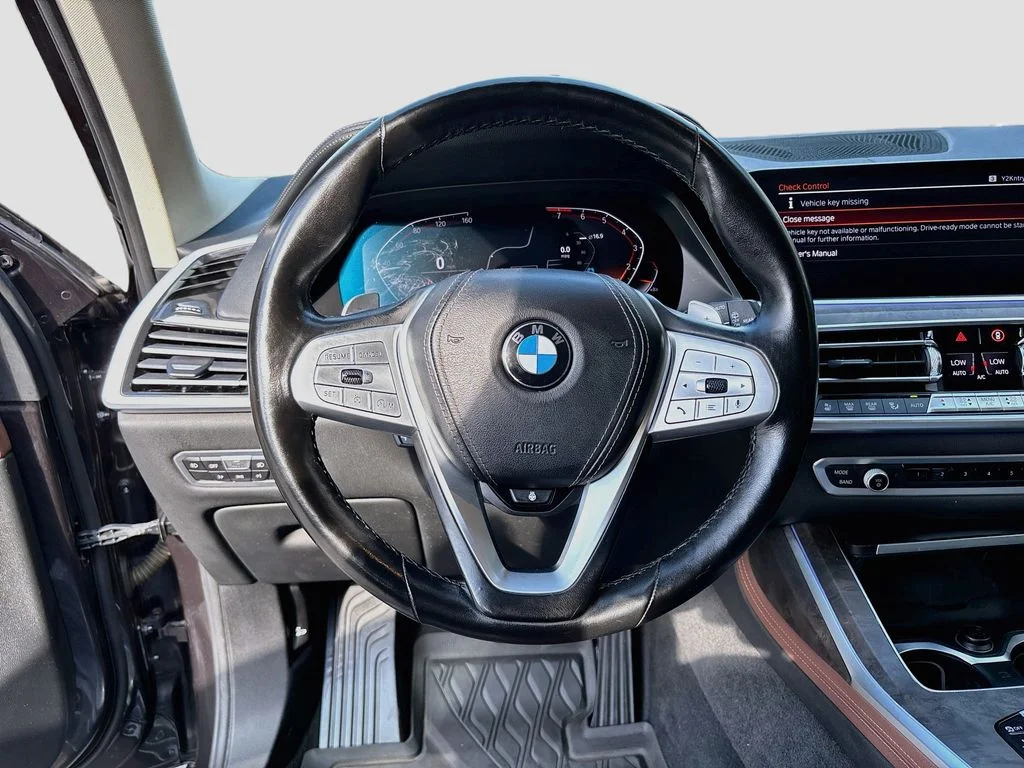 Used 2019 Dark Graphite BMW xDrive40i image 11