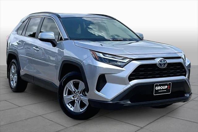 Certified Used 2022 SILVER SKY METALLIC Toyota  image 3