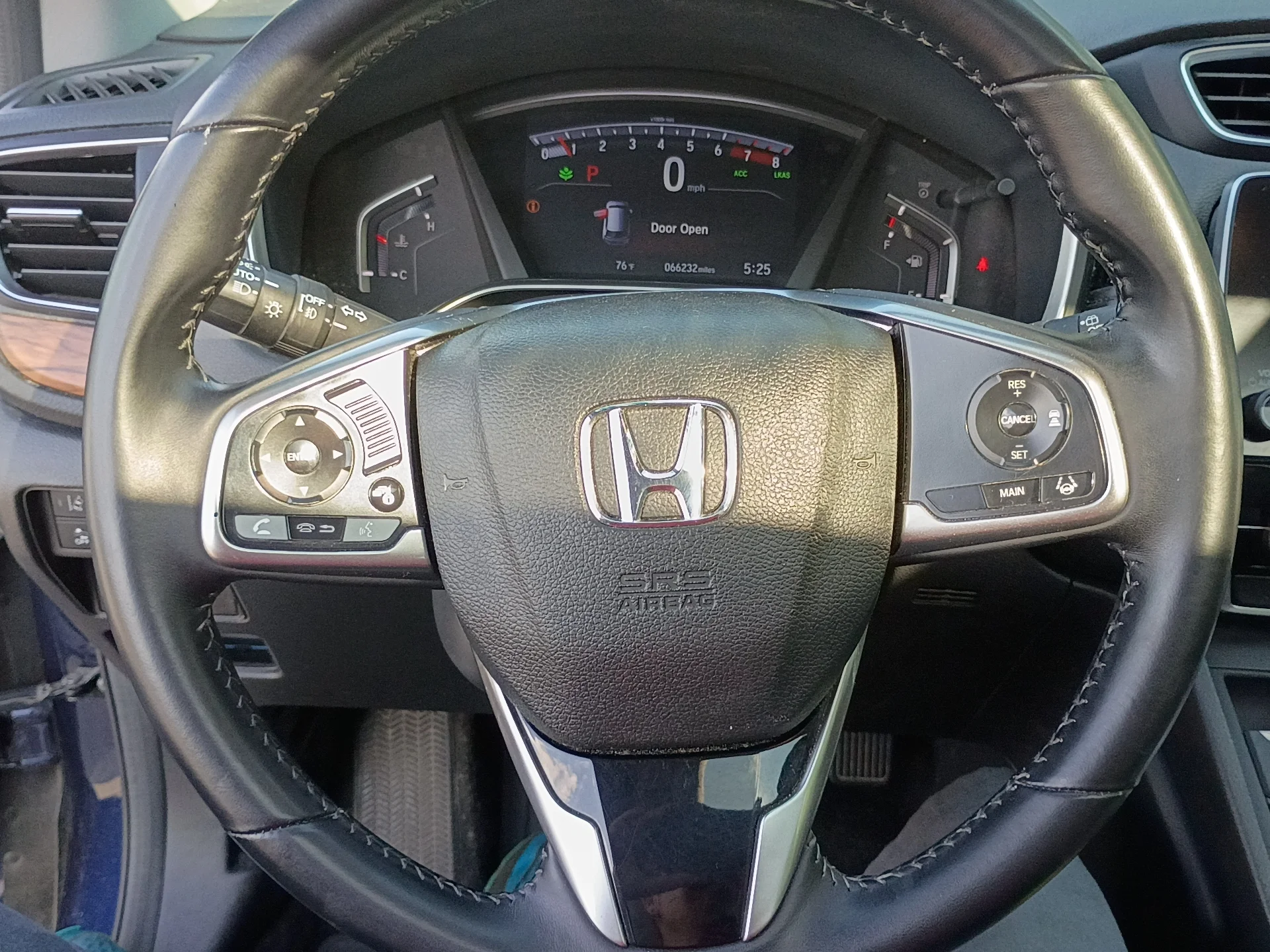 Certified Used 2018 Obsidian Blue Pearl Honda EX-L image 18