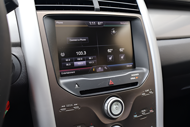 Used 2014 White Ford SEL image 21