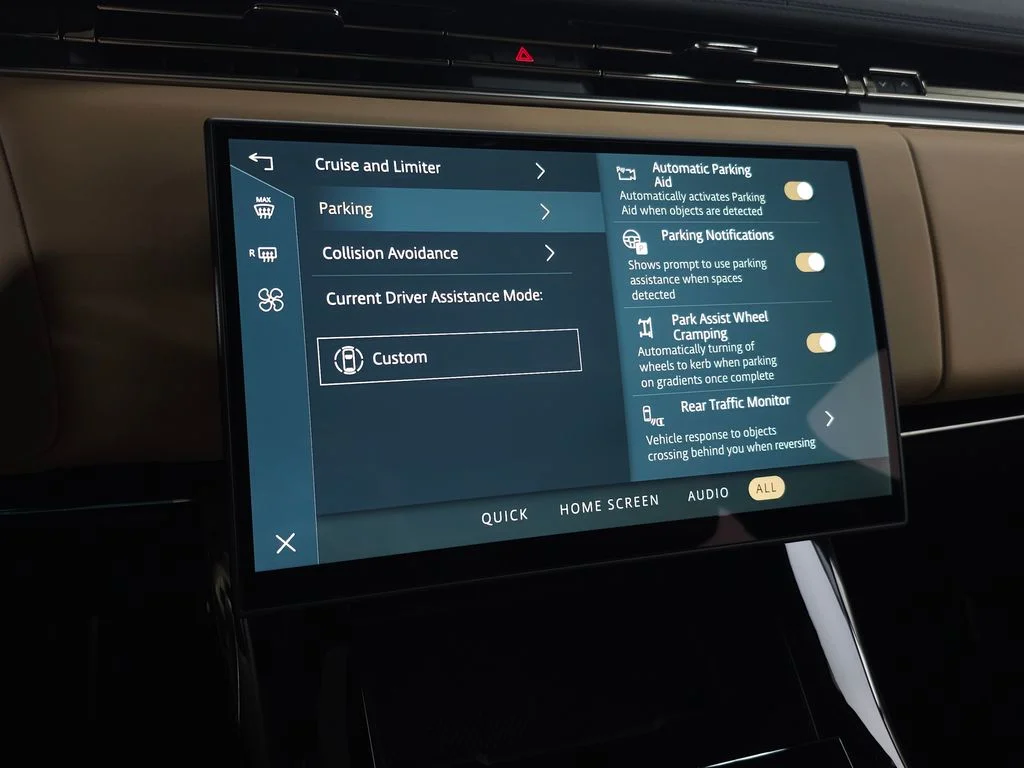 New 2026 Borasco Grey Land Rover Dynamic SE image 26