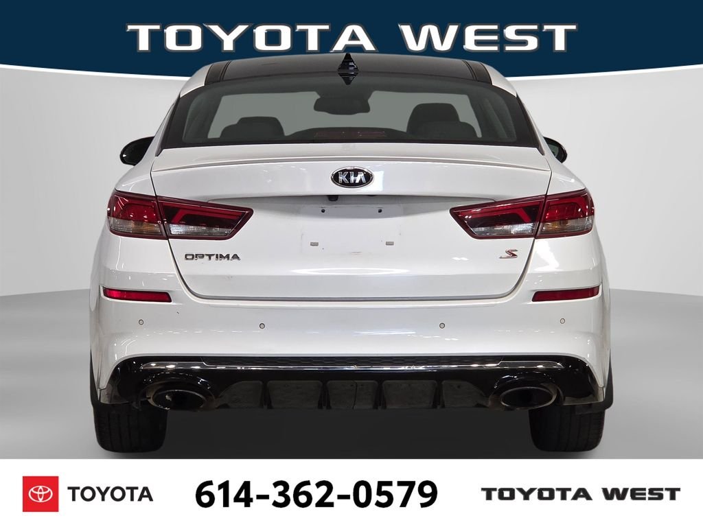 Used 2019 White Kia S image 8