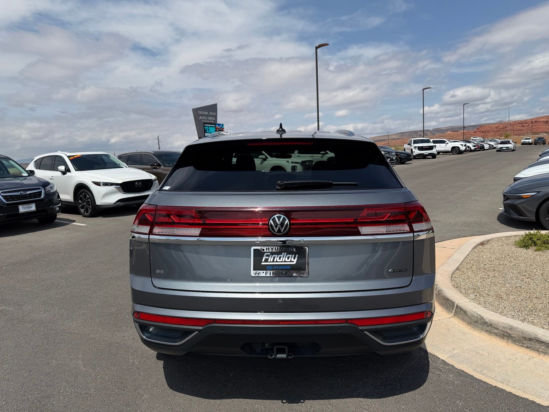 Used 2025 Gray Volkswagen 2.0T SE w/Technology image 8