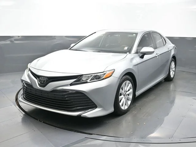 Used 2019 Silver Toyota LE image 1