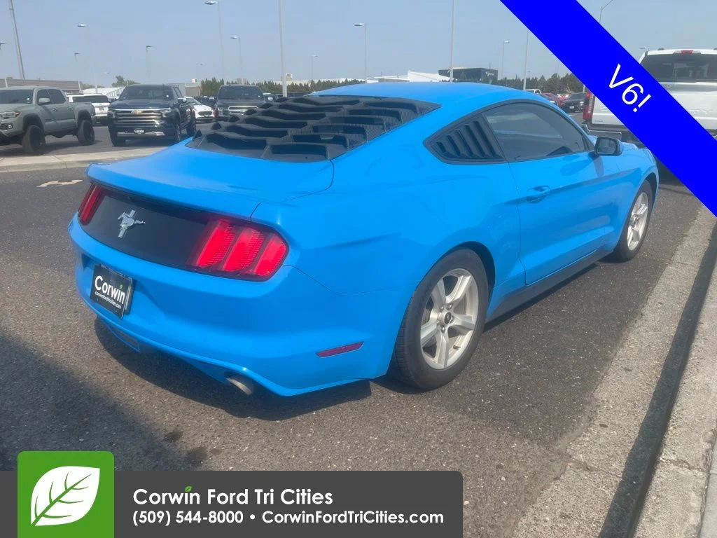 Used 2017 Blue Ford V6 image 6