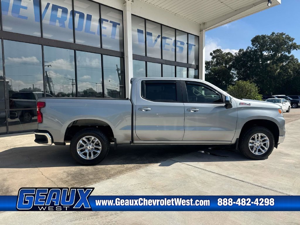 Used 2023 Gray Chevrolet LT image 21