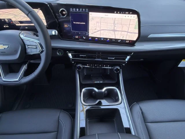 2027 Chevrolet Traverse LT - Photo 12