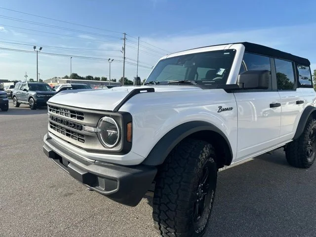 2023 Ford Bronco 4-Door Base - Photo 30
