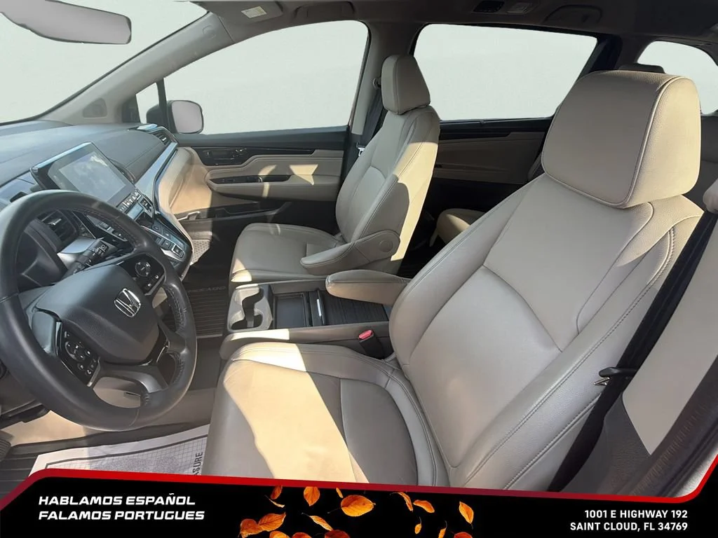 Used 2023 Red Honda Touring image 17