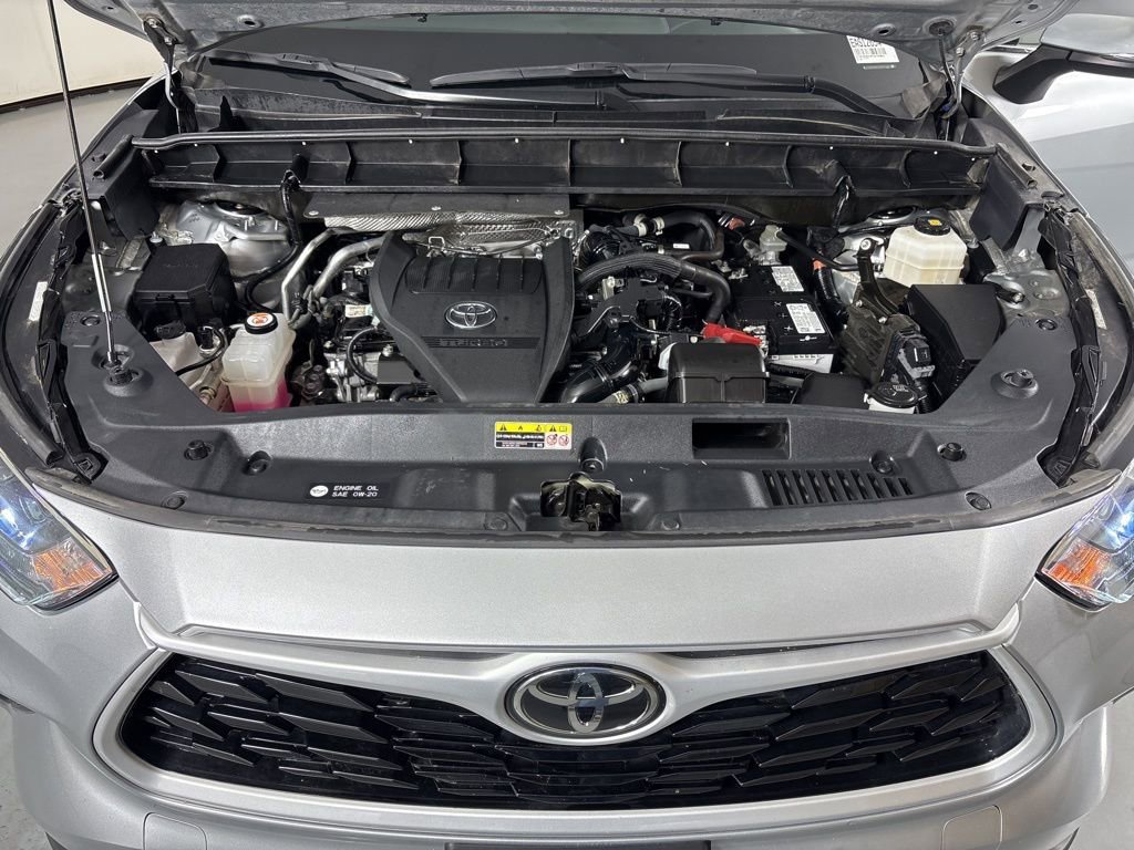 Used 2023 Silver Toyota L image 44