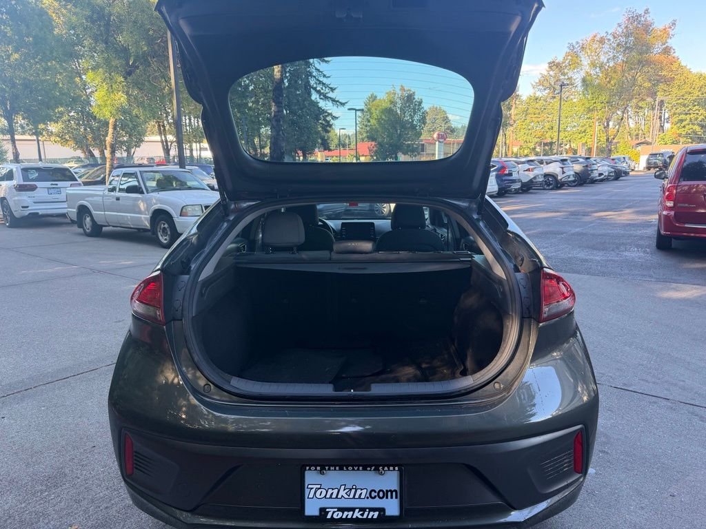 Used 2022 Amazon Gray Hyundai Blue image 14
