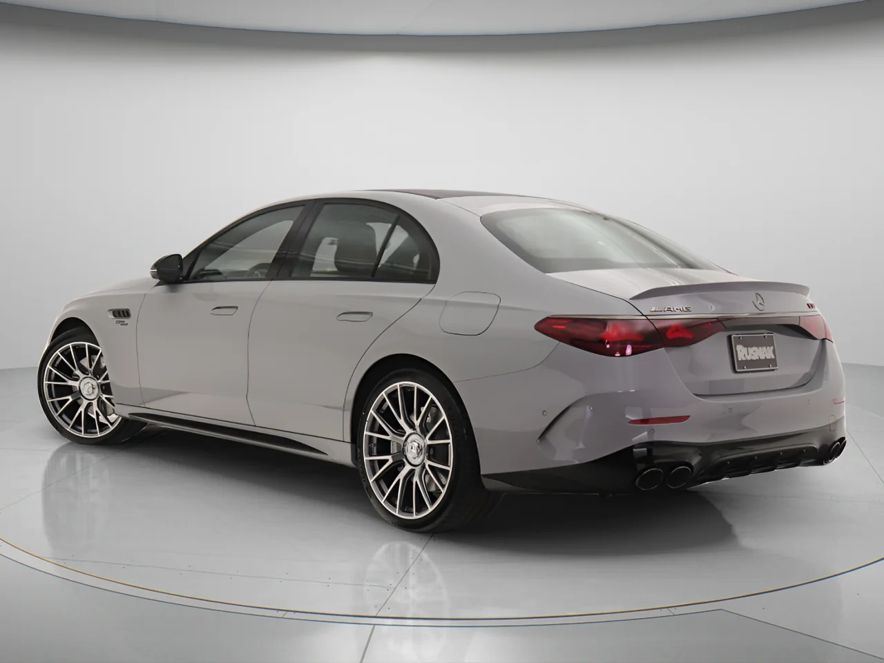 New 2026 MANUFAKTUR Alpine Grey Mercedes-Benz E 53 AMG® 4MATIC® image 2