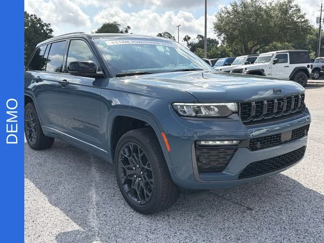 New 2026 Steel Blue Exterior Paint Jeep Summit image 2