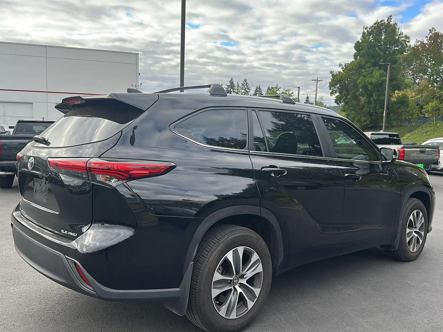 Used 2023 Midnight Black Metallic Toyota XLE image 3