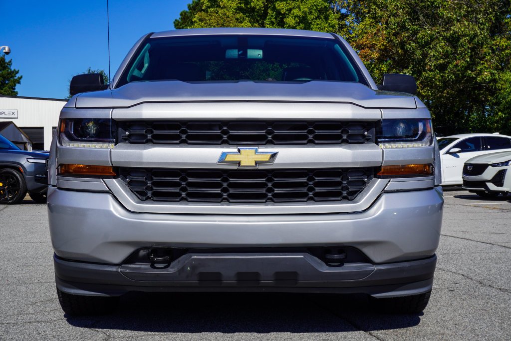 Used 2016 Silver Chevrolet Custom image 29