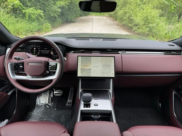 New 2026 Carpathian Grey LAND ROVER SE image 21
