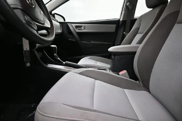 2019 Toyota Corolla LE - Photo 19