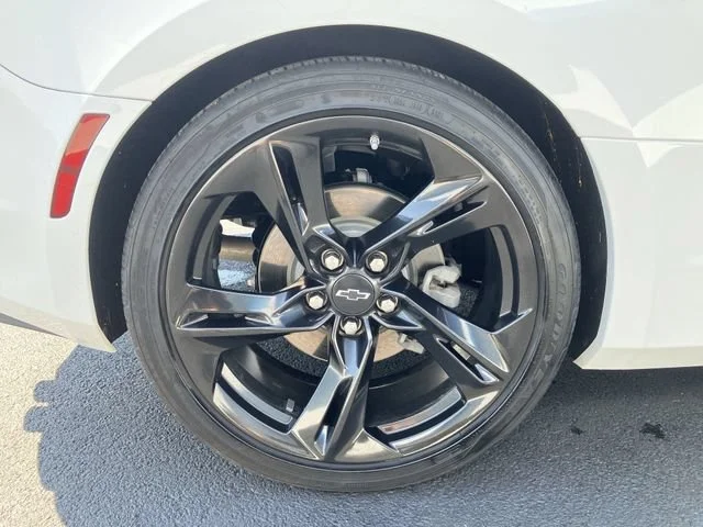2022 Chevrolet Camaro LT1 - Photo 30