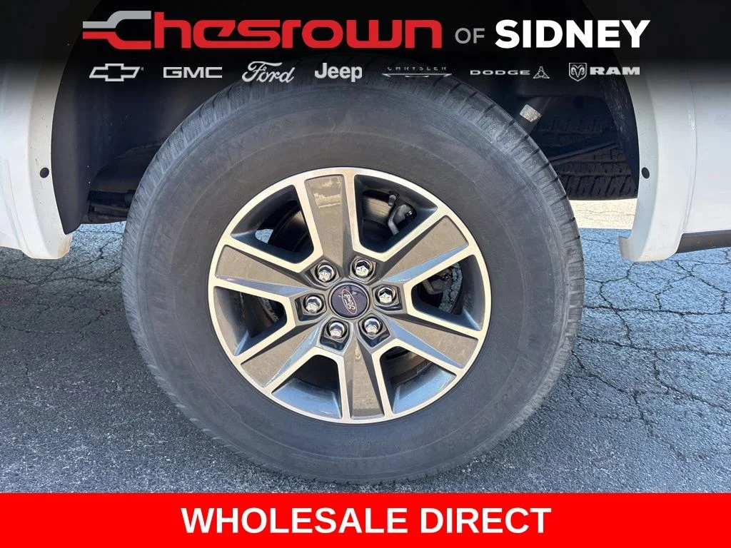 Used 2017 White Ford Lariat image 10