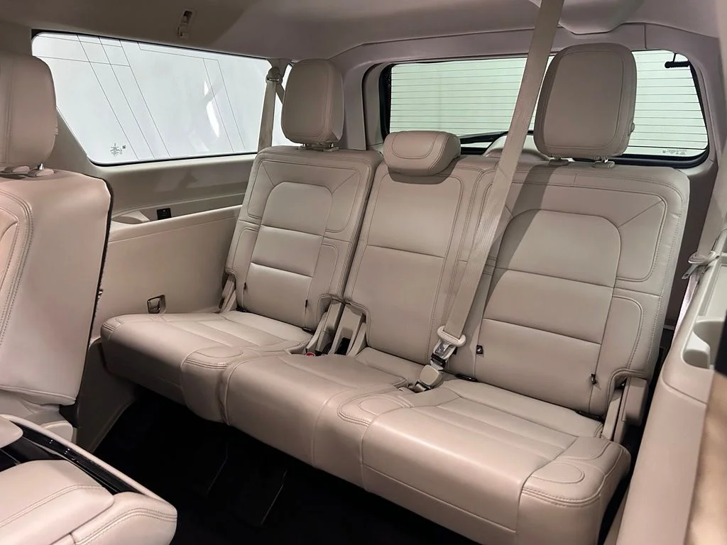 Used 2020 White Lincoln Reserve image 15