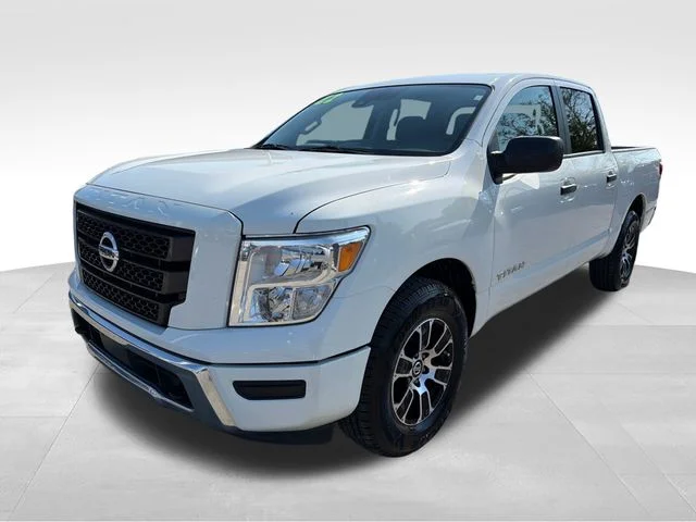 Used 2022 White Nissan SV image 3