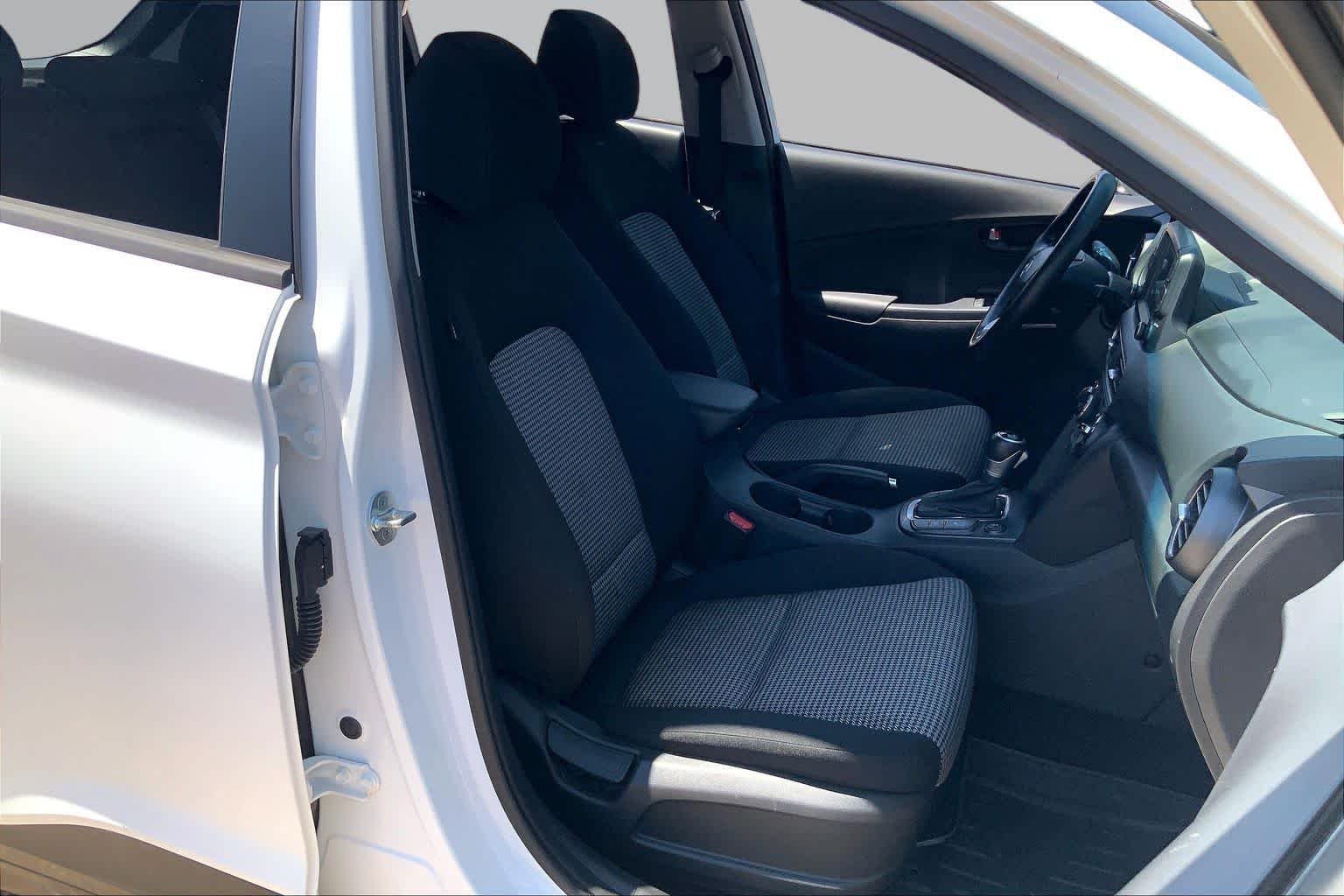 Used 2021 Lunar White Hyundai SEL image 9