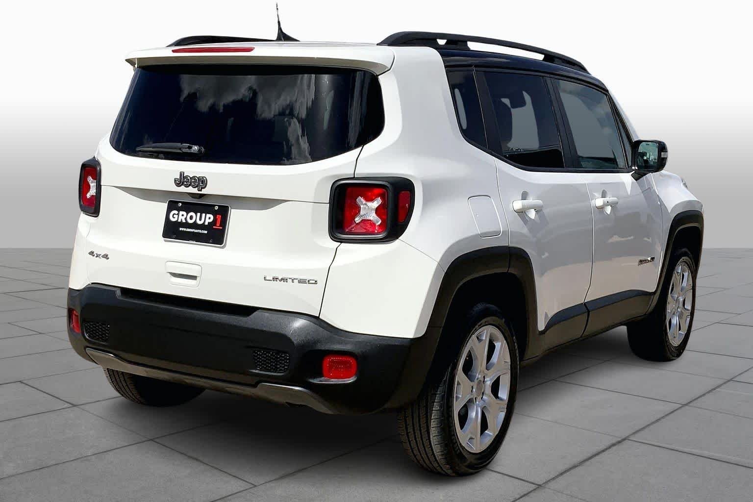 Used 2022 Alpine White Clearcoat Jeep Limited image 13