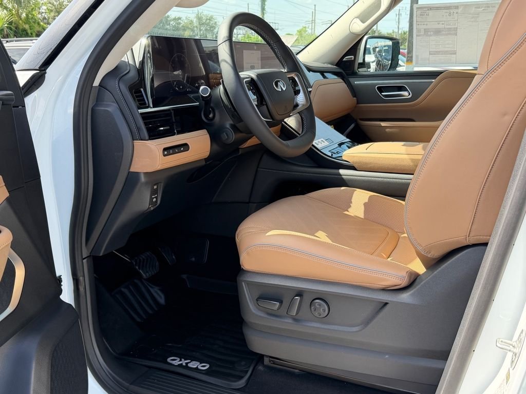 New 2027 RADIANT WHITE INFINITI Luxe 2WD image 13