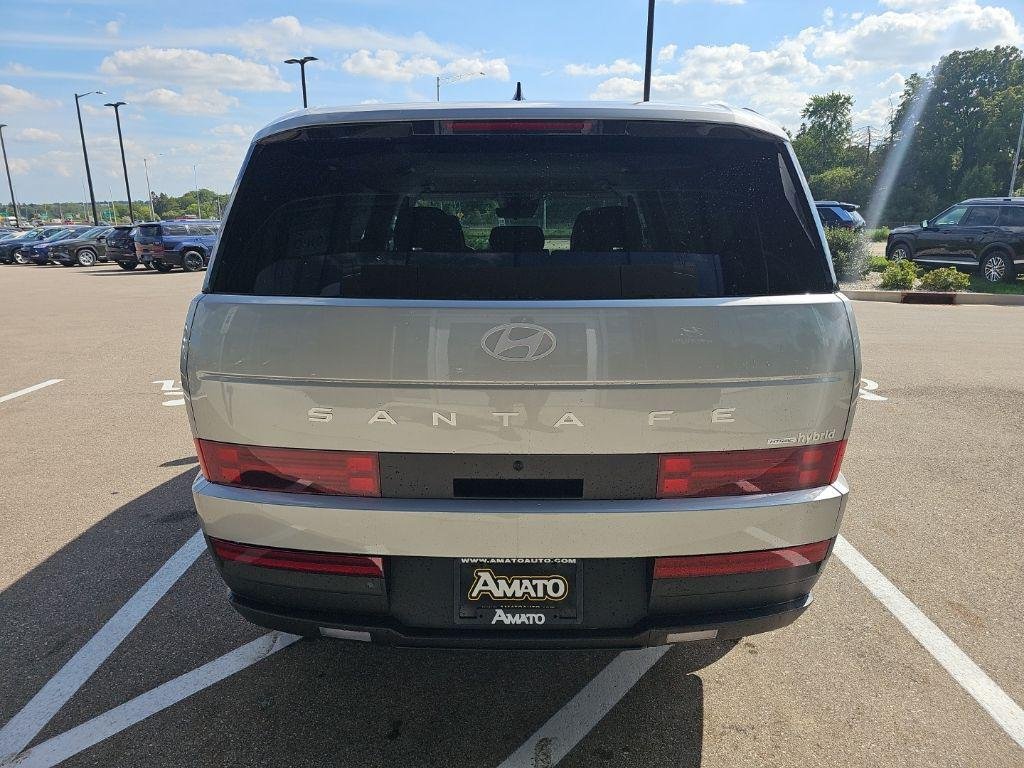 New 2026 Silver Hyundai SE image 4