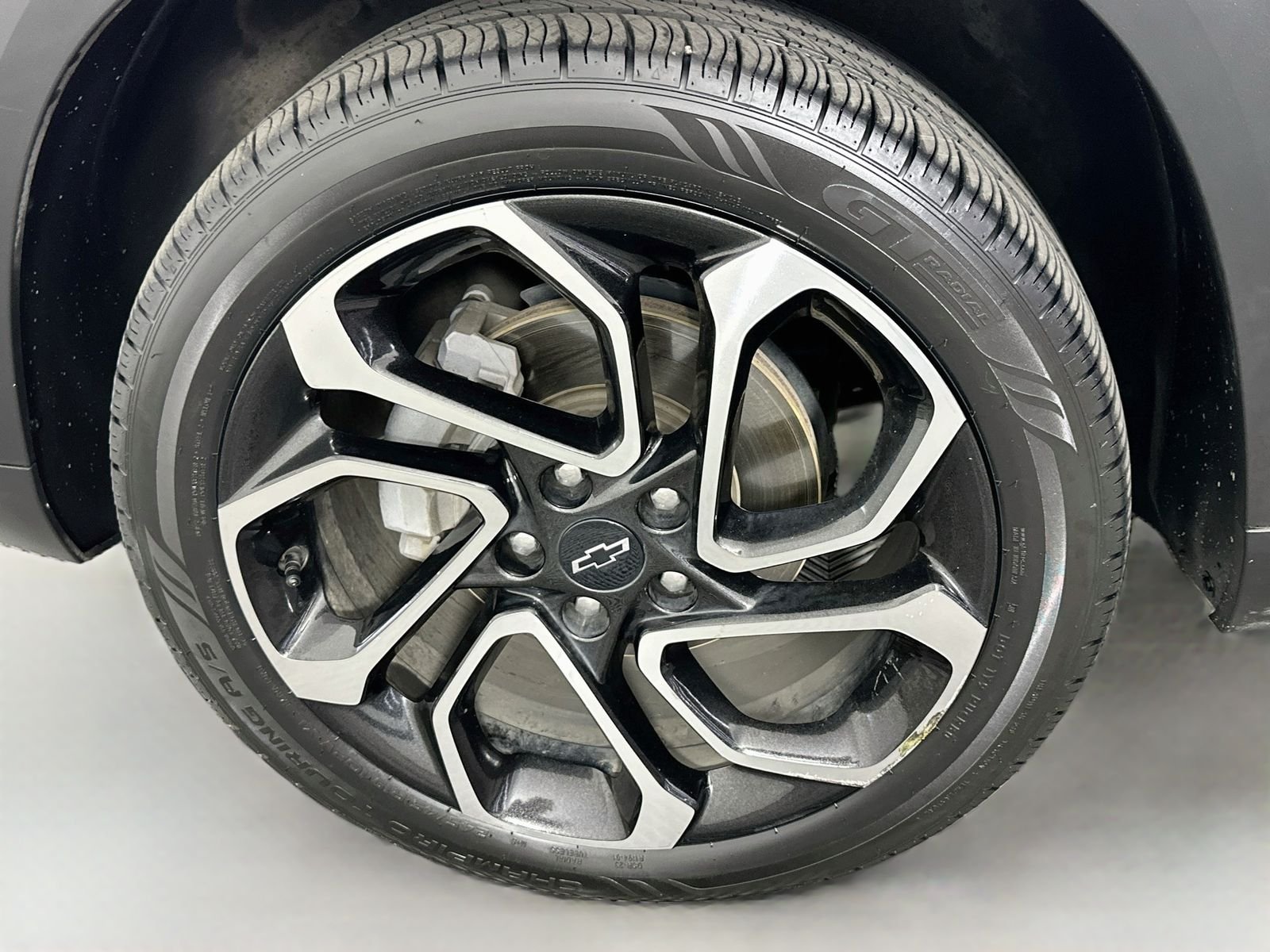 Used 2024 Sterling Gray Metallic Chevrolet 2RS image 30