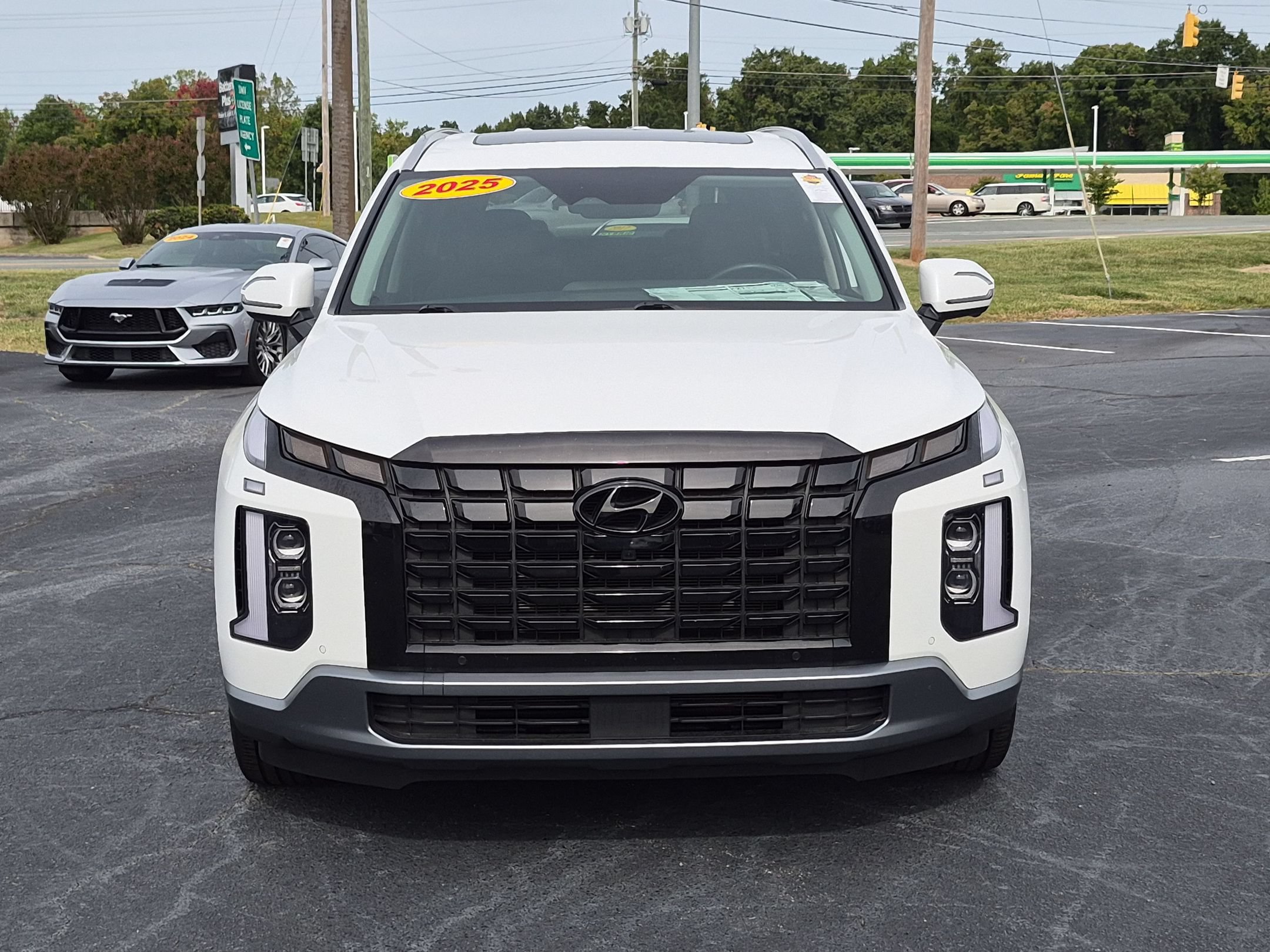 Used 2025 Hyper White Hyundai Limited image 8