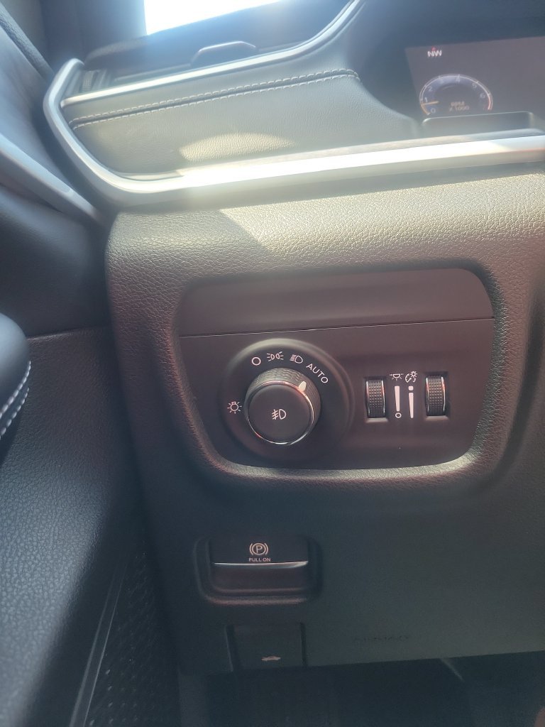 Used 2025 Black Jeep Limited image 17