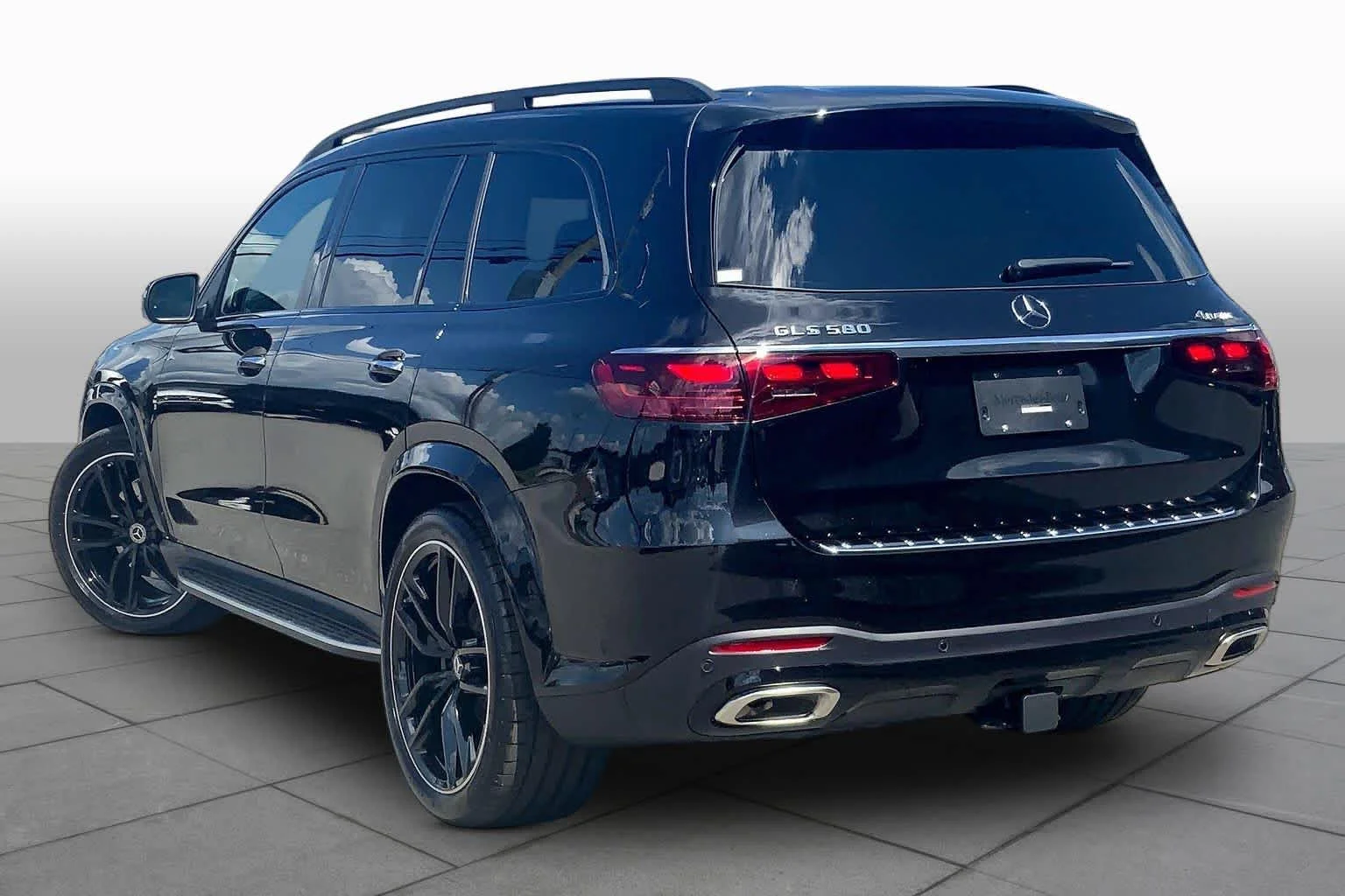 New 2026 Obsidian Black Metallic Mercedes-Benz GLS 580 image 4
